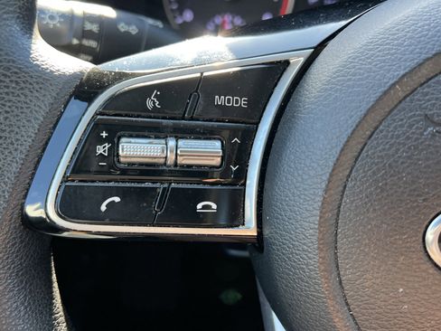 Certified 2021 Kia Forte LXS image 22