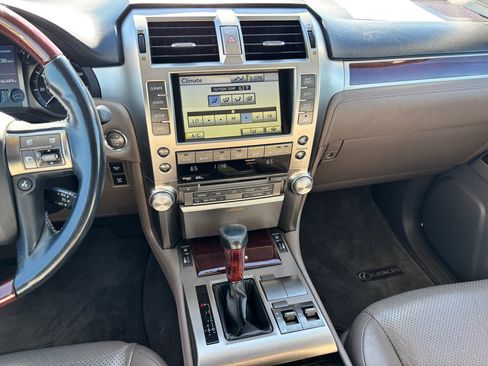 Used 2010 Lexus GX 460 image 15