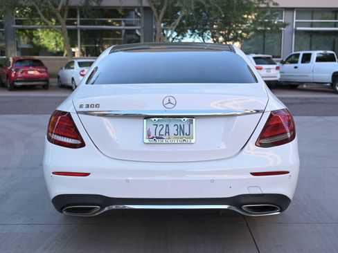 Used 2017 Mercedes-Benz E 300 image 6