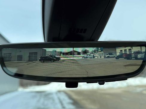 Used 2025 Cadillac XT6 Premium Luxury w/ Technology Package image 28