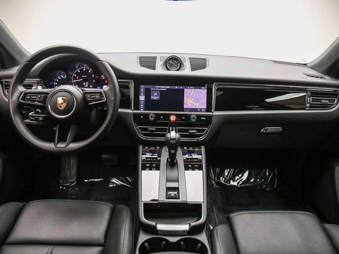 Certified 2026 Porsche Macan AWD/4WD image 16