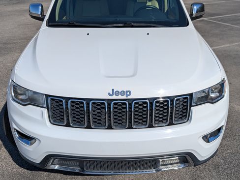 Used 2020 Jeep Grand Cherokee Limited image 12