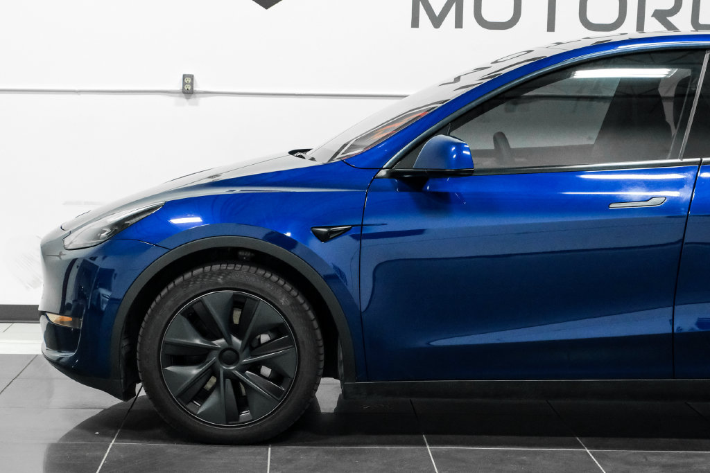 Used 2024 Tesla Model Y Long Range AWD/4WD image 10
