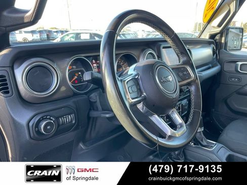 Used 2021 Jeep Wrangler Unlimited Sahara AWD/4WD image 9