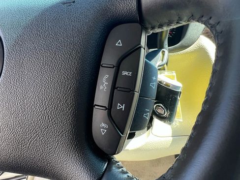 Used 2009 Cadillac DTS w/ Trunk Convenience Package image 43