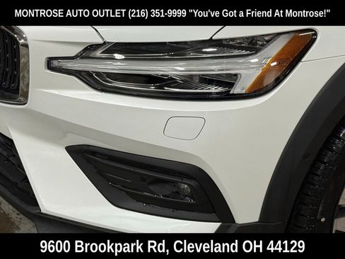 New 2026 Volvo V60 B5 Cross Country Plus w/ Protection Package Premier image 9