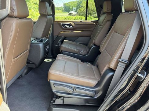 Used 2023 Chevrolet Tahoe High Country AWD/4WD image 21