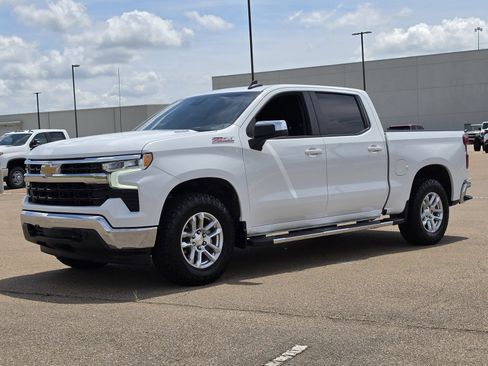 Used 2024 Chevrolet Silverado 1500 LT AWD/4WD image 1