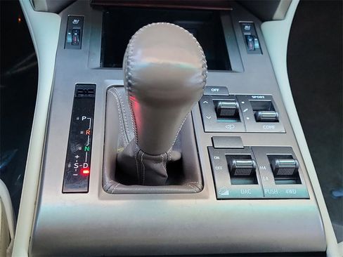 Used 2011 Lexus GX 460 Premium image 30