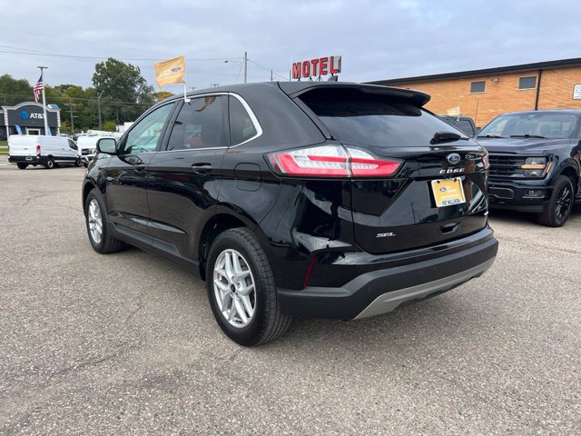 Certified 2024 Ford Edge SEL w/ Convenience Package AWD/4WD image 6