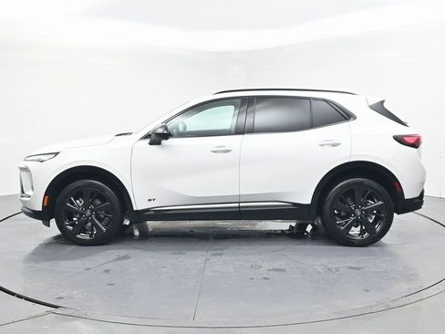 Used 2025 Buick Envision Sport Touring image 3