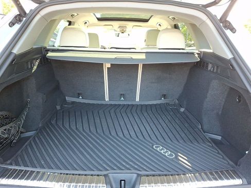 Used 2025 Audi Q5 Premium w/ Convenience Package AWD/4WD image 30