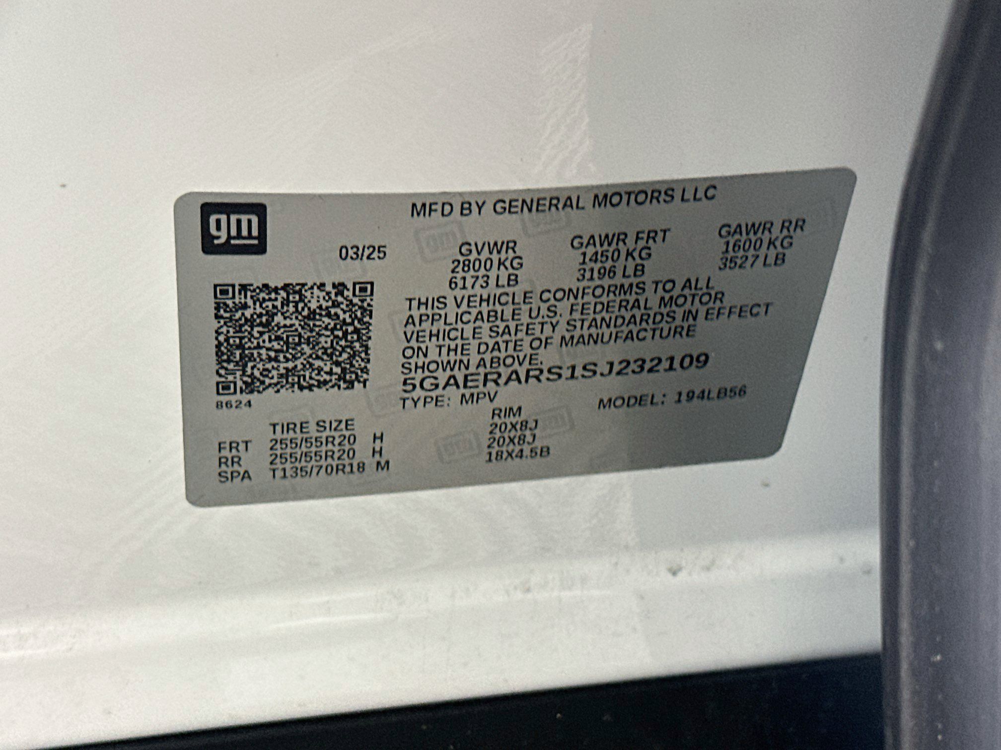 Used 2025 Buick Enclave Preferred FWD image 12