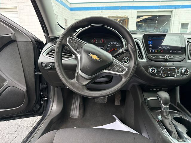 Used 2023 Chevrolet Malibu LT FWD image 13