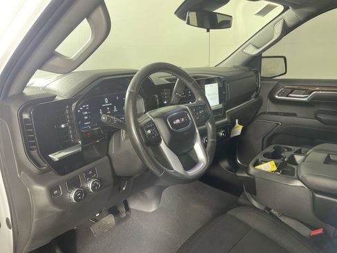 Used 2022 GMC Sierra 1500 SLE image 10