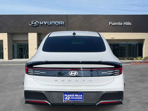 Certified 2025 Hyundai Sonata SE image 5