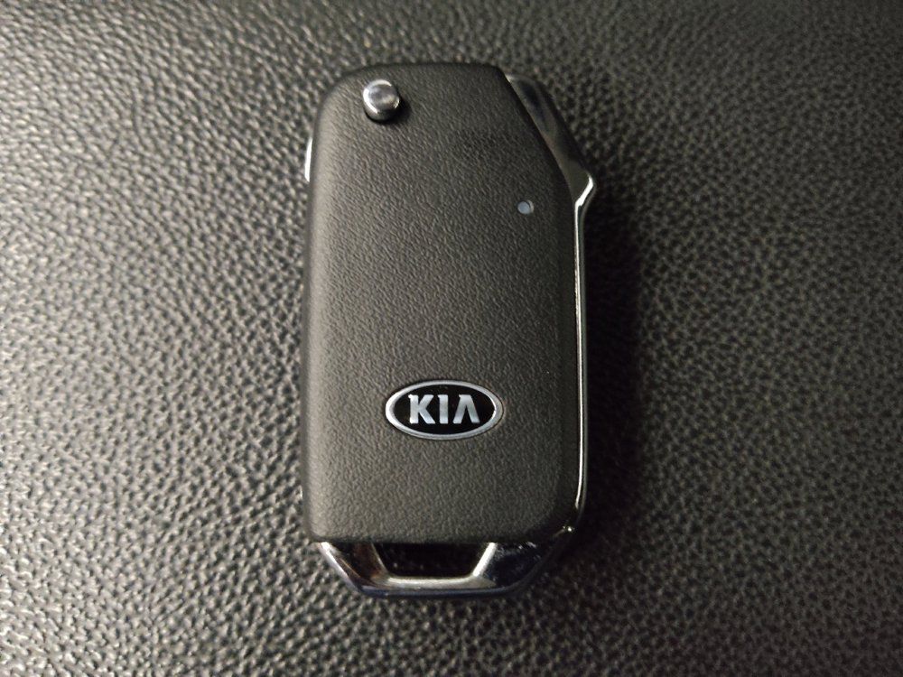 Used 2020 Kia Forte LXS FWD image 32