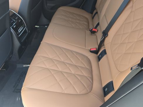 New 2026 BMW X6 xDrive40i w/ Climate Comfort Package image 12