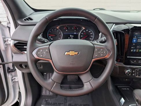 Used 2023 Chevrolet Traverse LT AWD/4WD image 11