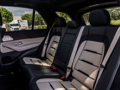 Used 2024 Mercedes-Benz GLE 53 AMG 4MATIC image 19