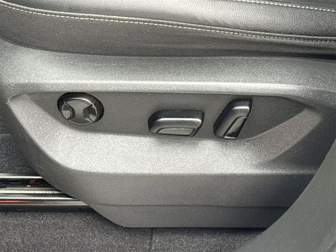 Used 2018 Volkswagen Atlas SE image 16