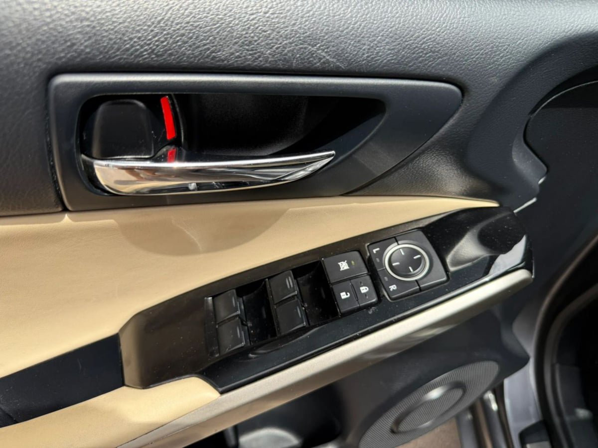 Used 2016 Lexus IS 200t RWD image 16