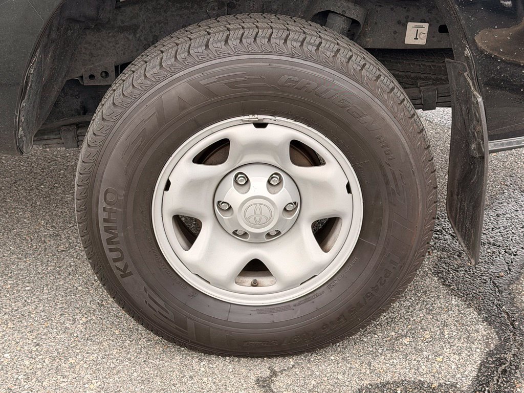 Used 2018 Toyota Tacoma SR RWD image 16