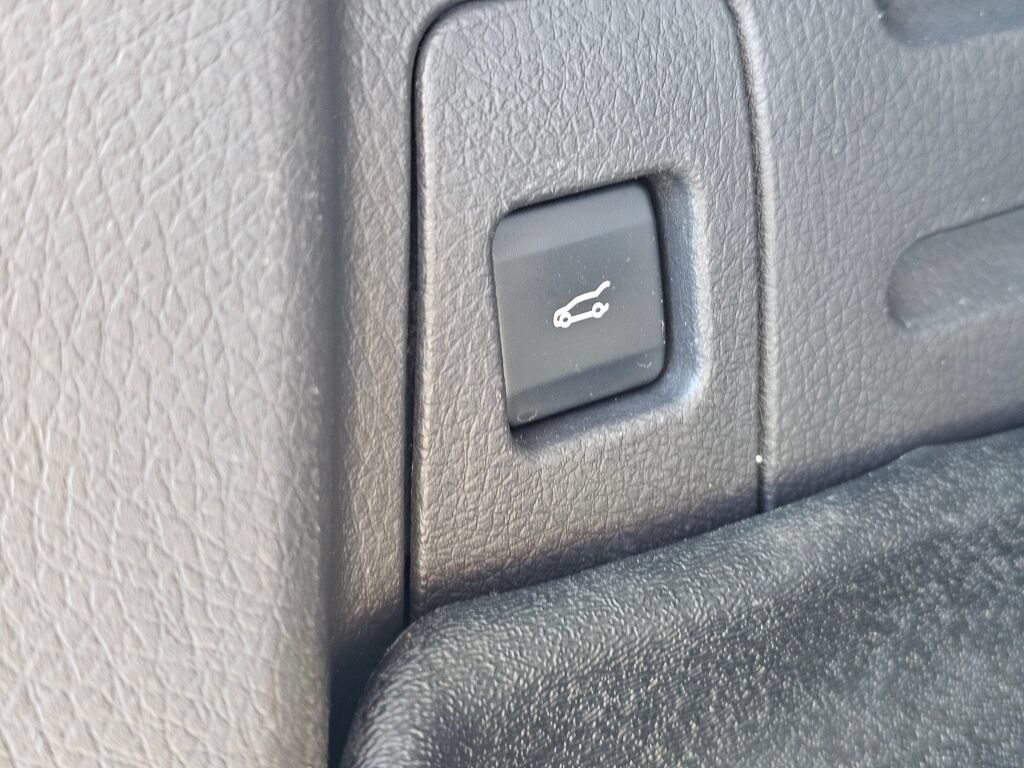 Used 2011 Ford Edge Sport w/ Driver Entry Pkg AWD/4WD image 18