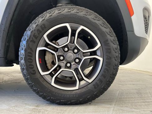 Used 2022 Jeep Grand Cherokee Trailhawk image 6