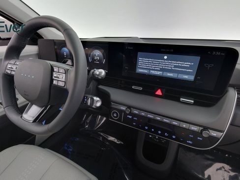 Used 2025 Hyundai Ioniq 5 Limited image 22