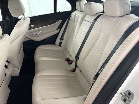 Used 2021 Mercedes-Benz E 450 4MATIC Sedan image 23