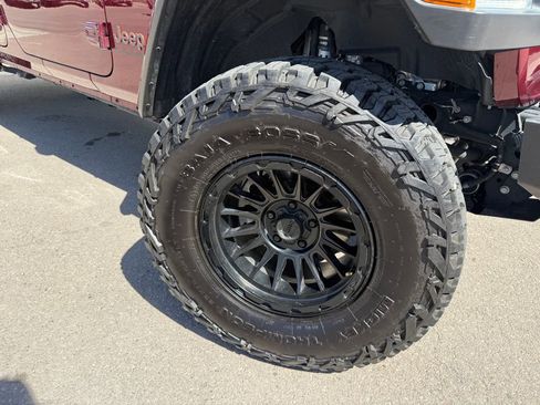 Used 2021 Jeep Gladiator Mojave AWD/4WD image 5