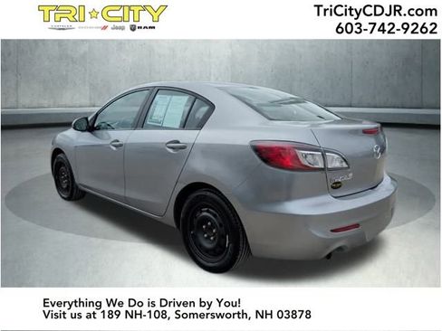 Used 2012 MAZDA MAZDA3 i Sport image 3