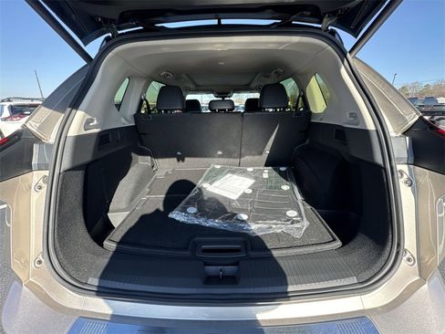 New 2026 Nissan Rogue Platinum image 24