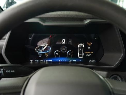 Used 2024 Chevrolet Colorado Trail Boss w/ Technology Package image 21