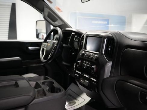 Used 2022 Chevrolet Silverado 3500 LT w/ Convenience Package image 21