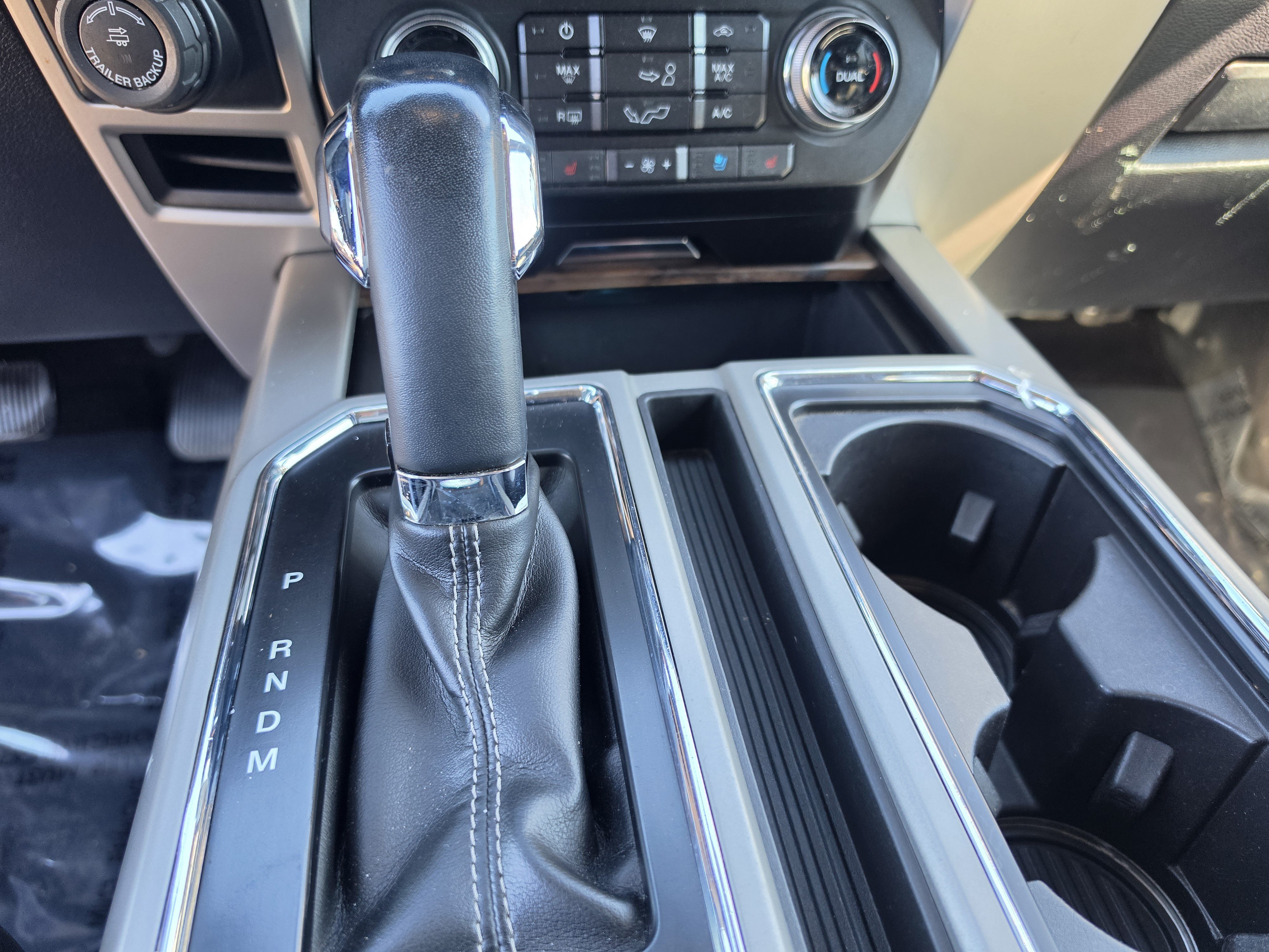 Used 2019 Ford F150 Lariat w/ Equipment Group 502A Luxury AWD/4WD image 15