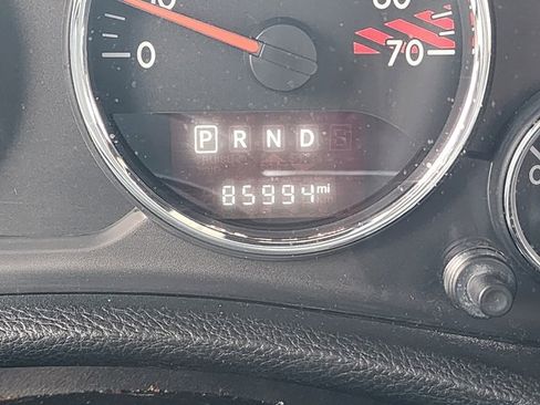 Used 2016 Jeep Wrangler Unlimited Rubicon image 24