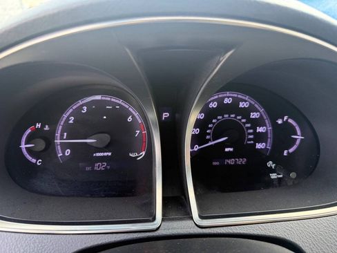 Used 2011 Toyota Avalon Limited FWD image 29