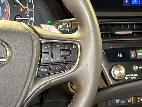 Certified 2023 Lexus ES 350 w/ Premium Package image 19
