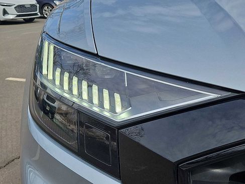 Used 2023 Audi SQ8 Prestige w/ Prestige Package image 28