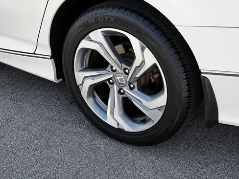 Used 2019 Honda Accord EX-L image 10