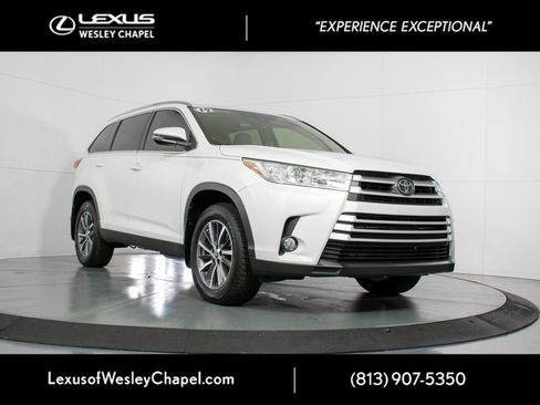 Used 2019 Toyota Highlander XLE image 1