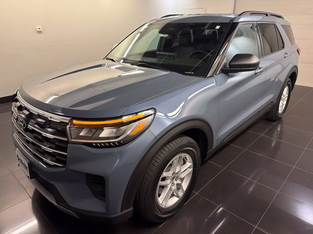New 2027 Ford Explorer Active AWD/4WD image 3