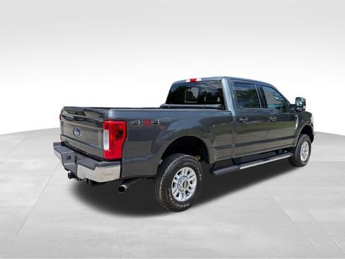 Used 2019 Ford F250 XLT w/ Snow Plow Prep Package AWD/4WD image 3