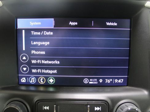 Used 2024 GMC Terrain SLT image 47