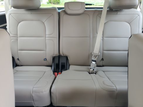 Certified 2023 Lincoln Navigator L Reserve AWD/4WD image 20