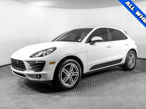 Used 2018 Porsche Macan Sport Edition w/ Driver Memory Package image 2