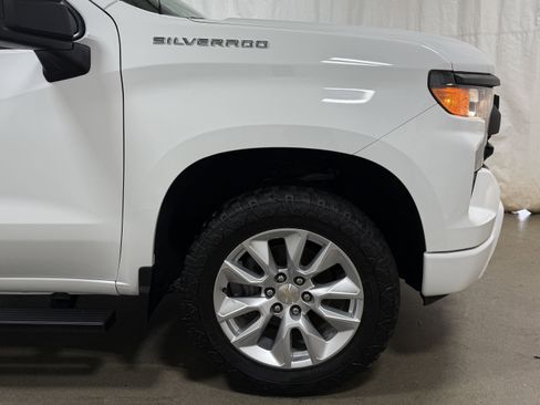 Used 2022 Chevrolet Silverado 1500 Custom image 21