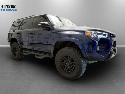 Used 2021 Toyota 4Runner TRD Off-Road Premium w/ Moonroof Package AWD/4WD image 27